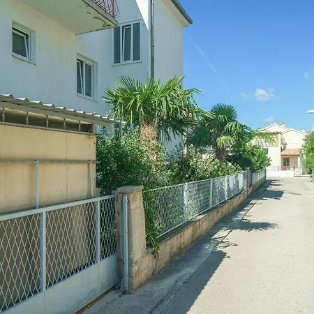 Apartment And Josipa Vodice