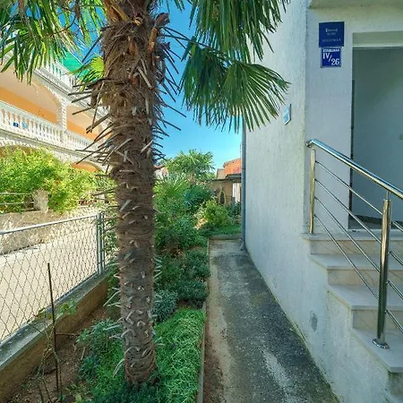 And Josipa דירה *