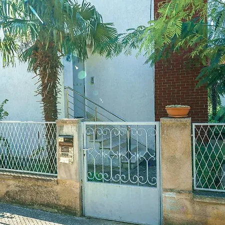 And Josipa דירה *