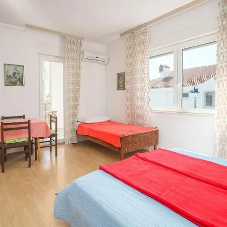 And Josipa Apartment
