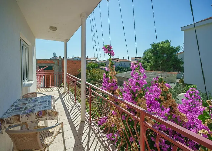 Apartment And Josipa Vodice